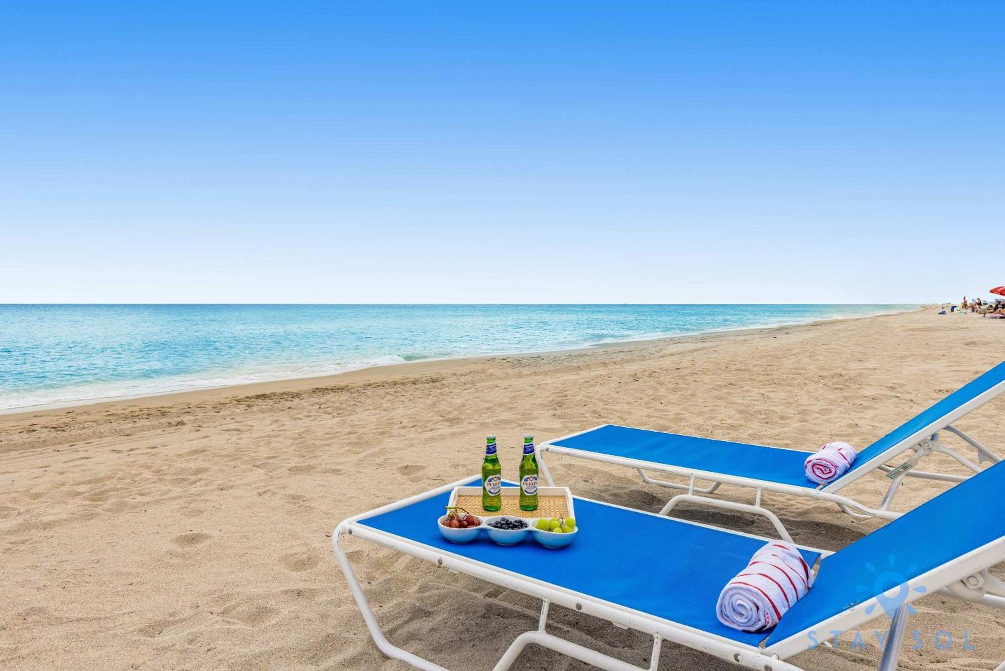Amenities BALCONY w Stunning Views-Beachfront Hallandale Beach Exterior foto
